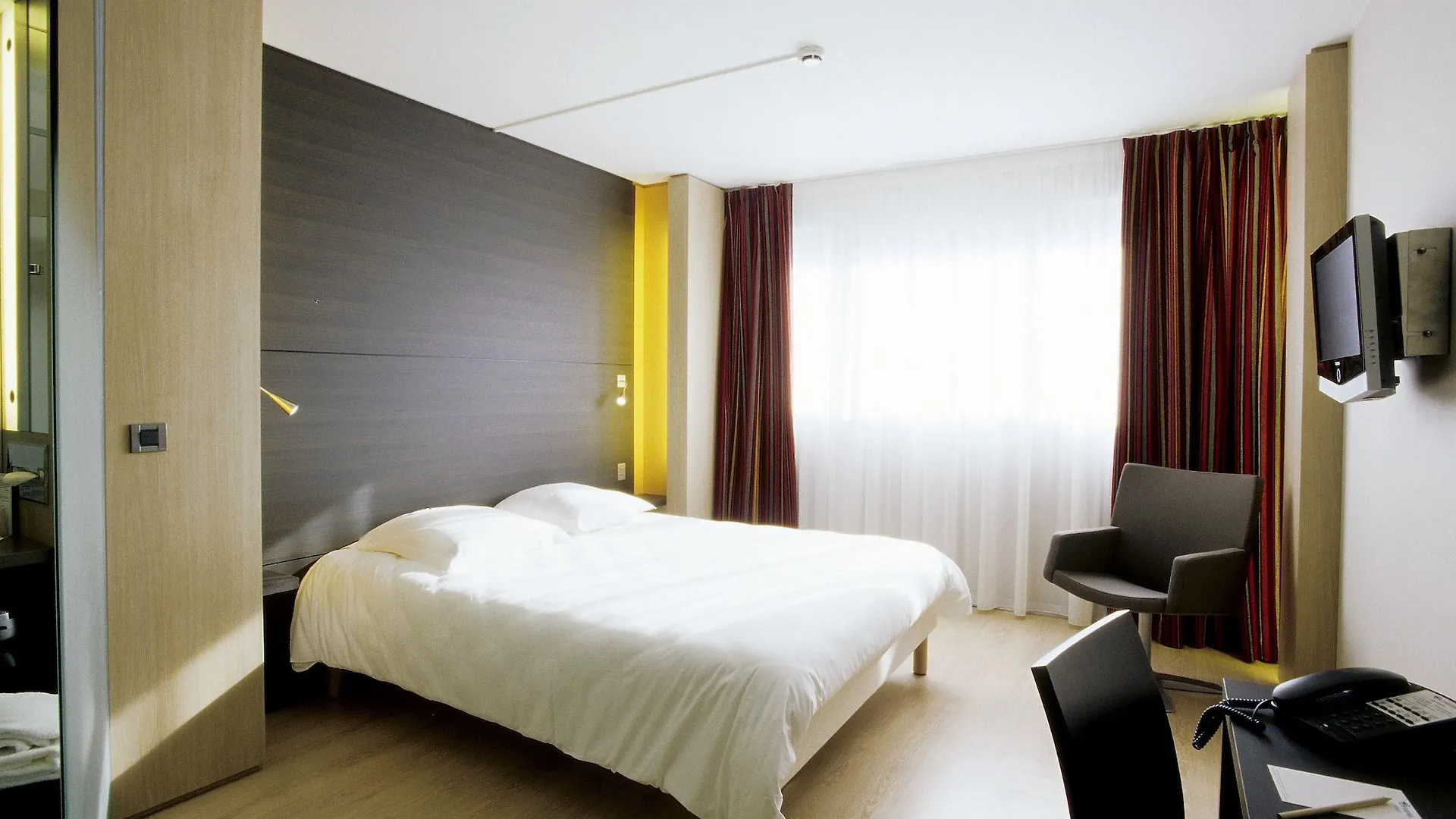 Oceania Quimper Hotel