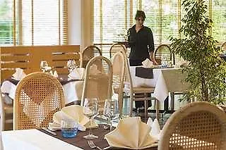 Oceania Quimper Hotel