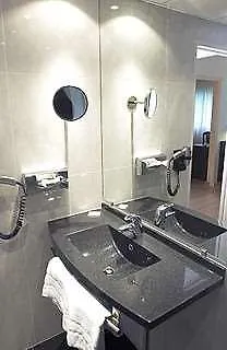 Oceania Quimper Hotel