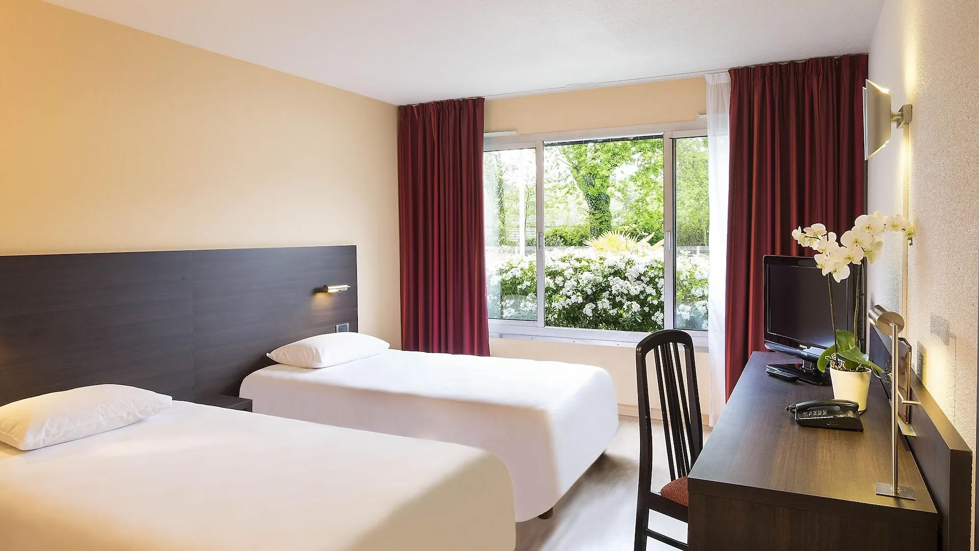 Oceania Quimper Hotel